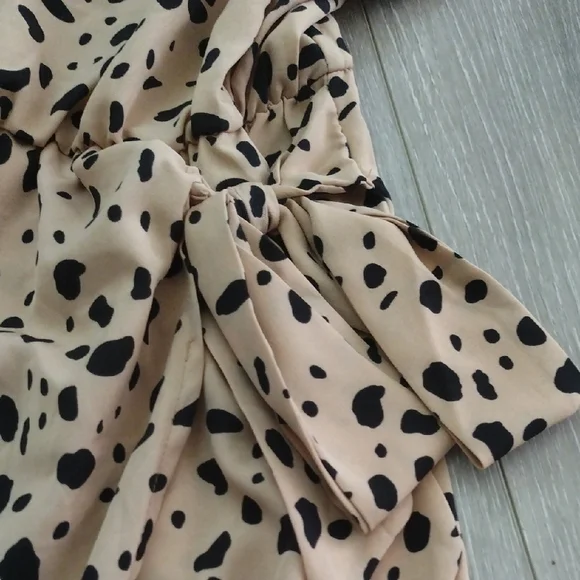 SHEIN Tan and Black One Strap Dress - Picture 5 of 14